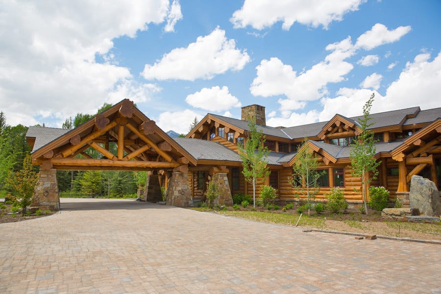 Front view driveway