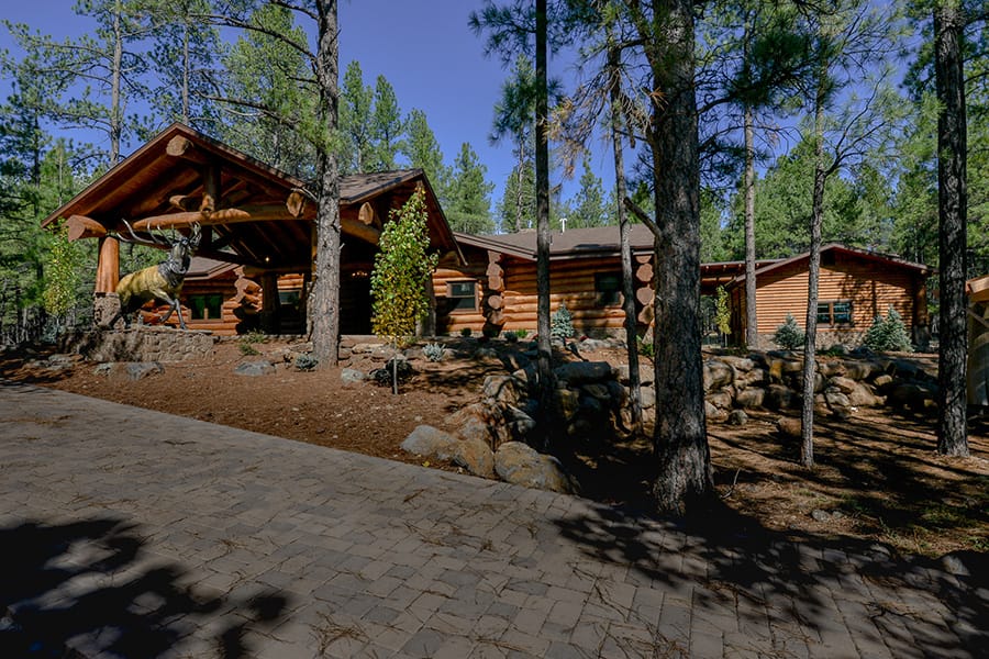 Log home exterior view 1